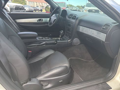 Used 2002 Ford Thunderbird RWD image 10