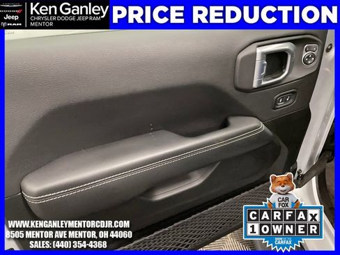 Used 2022 Jeep Wrangler Unlimited Sahara image 12