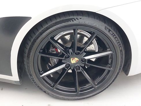 Certified 2021 Porsche 911 Carrera image 32