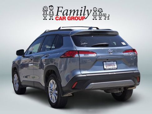 Used 2024 Toyota Corolla Cross LE FWD image 3