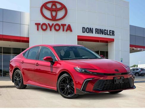 Certified 2026 Toyota Camry SE w/ Convenience Package FWD image 1