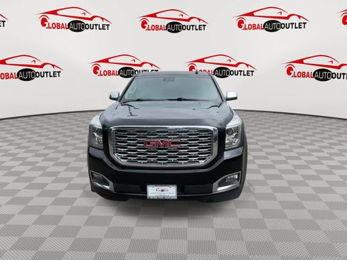 Used 2019 GMC Yukon XL Denali w/ Denali Ultimate Package AWD/4WD image 3