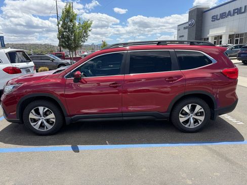 Used 2021 Subaru Ascent Premium w/ Convenience Package AWD/4WD image 4