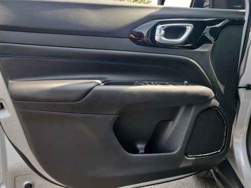 New 2026 Jeep Compass Limited AWD/4WD image 12