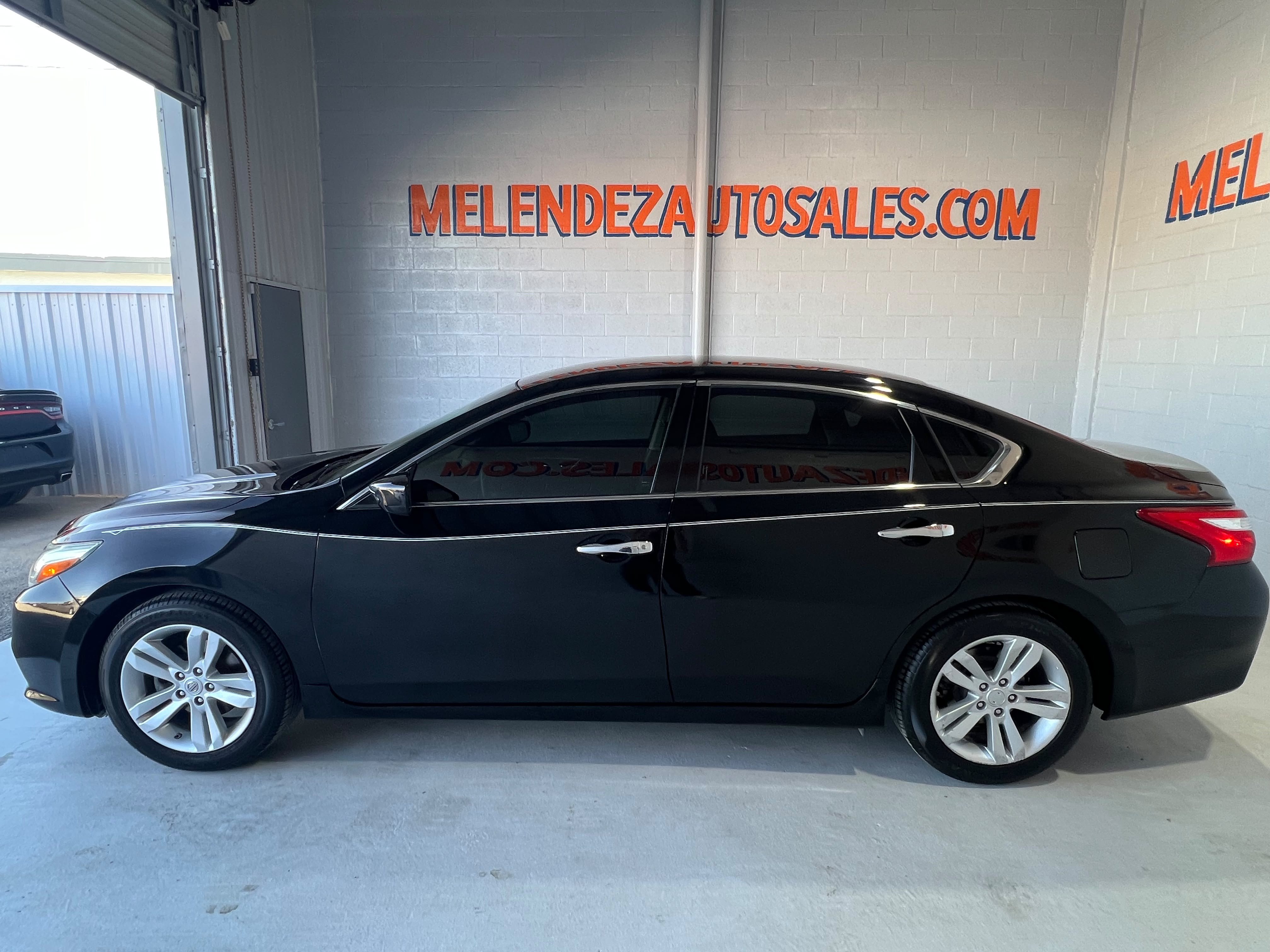 Used 2016 Nissan Altima 2.5 S w/ Power Driver Seat Package FWD image 2