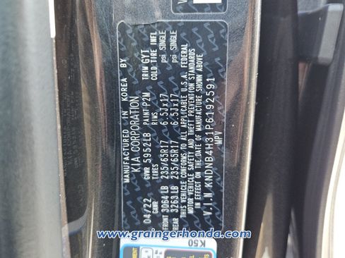 Used 2023 Kia Carnival LX FWD image 14