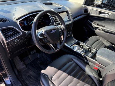 Used 2020 Ford Edge SEL image 13