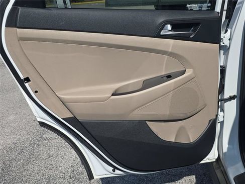 Used 2018 Hyundai Tucson Sport FWD image 7