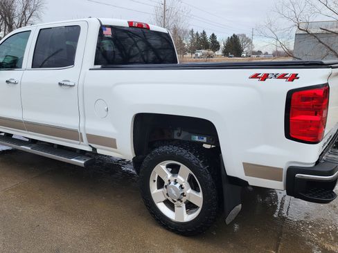 Used 2018 Chevrolet Silverado 2500 LTZ w/ Duramax Plus Package image 5