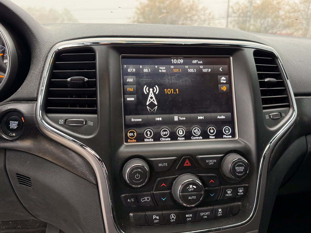 Used 2018 Jeep Grand Cherokee Altitude AWD/4WD image 19
