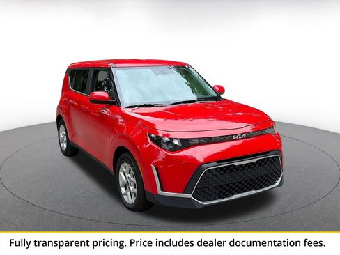 Used 2025 Kia Soul LX w/ LX Technology Package FWD image 1