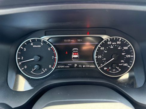 Certified 2025 Nissan Rogue SV image 16