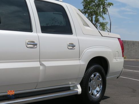 Used 2004 Cadillac Escalade EXT AWD/4WD image 22