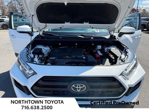 Used 2024 Toyota RAV4 Adventure image 18