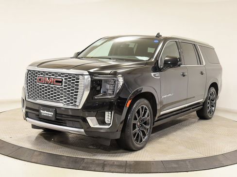 Used 2023 GMC Yukon XL Denali image 7