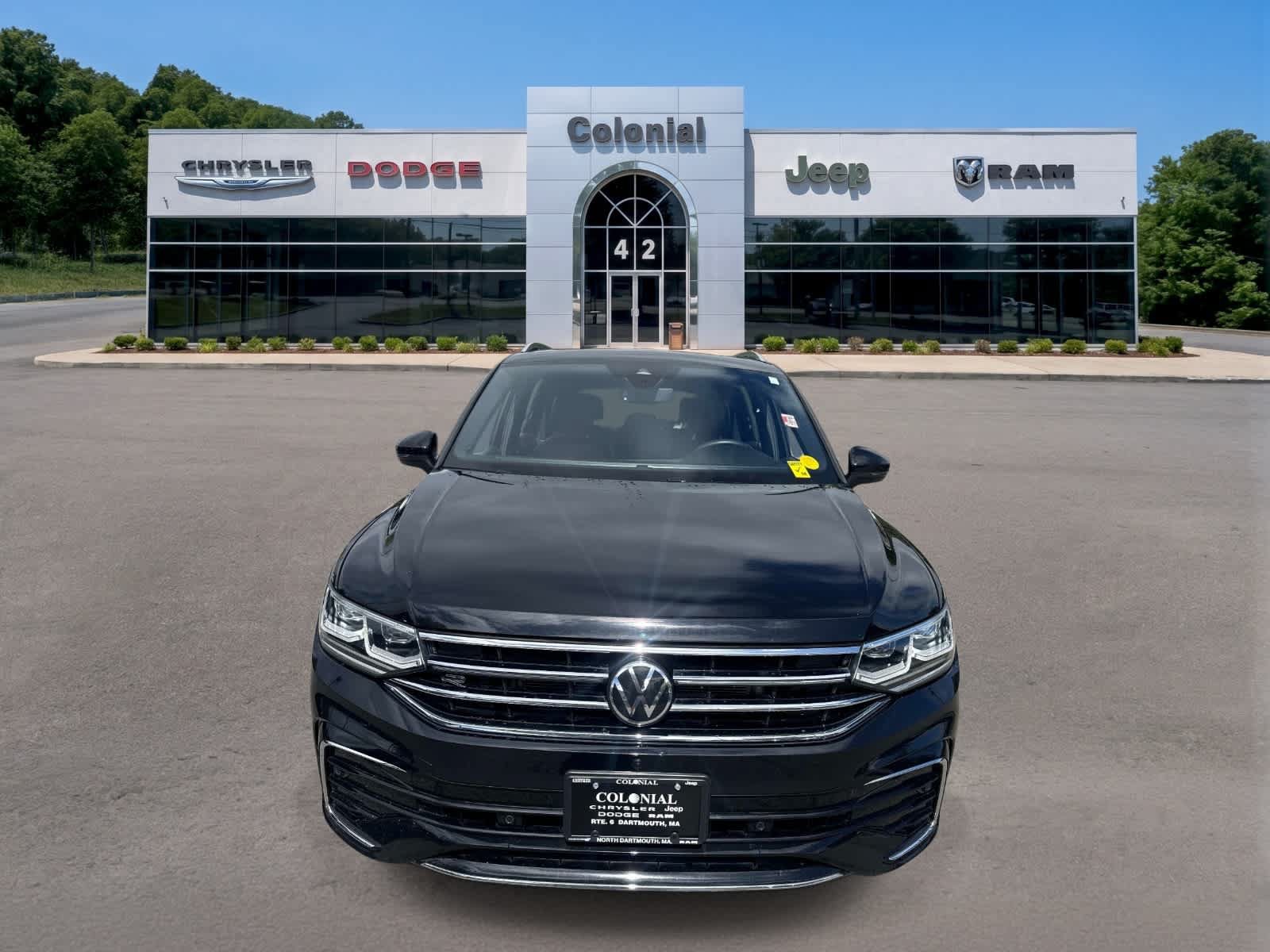 Used 2024 Volkswagen Tiguan SEL R-Line AWD/4WD image 13