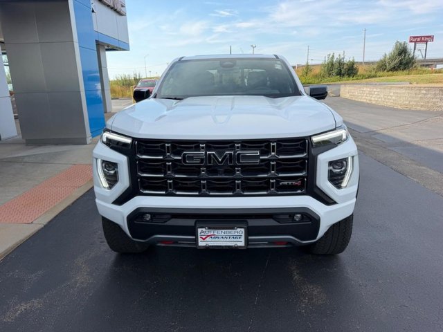 Used 2026 GMC Canyon AT4 w/ Technology Plus Package AWD/4WD image 3