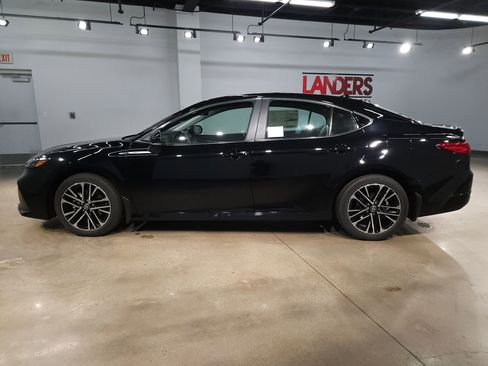 New 2026 Toyota Camry XLE FWD image 4