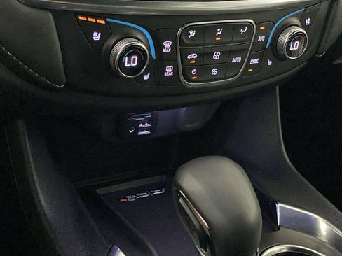Used 2024 Chevrolet Traverse Premier w/ Redline Edition FWD image 23