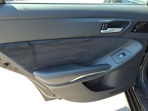 Used 2022 Toyota Avalon Touring w/ Carpet Mat Package (TMS) FWD image 12