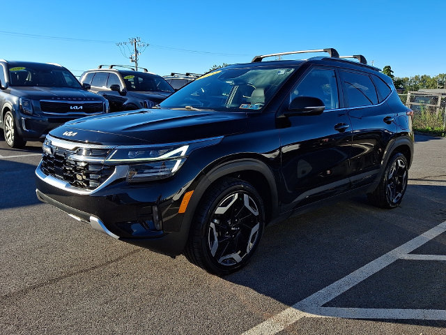 Used 2024 Kia Seltos SX w/ SX Sunroof Package AWD/4WD image 3