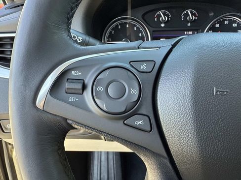 Used 2020 Buick Enclave Essence w/ Sound and Sites Package image 30