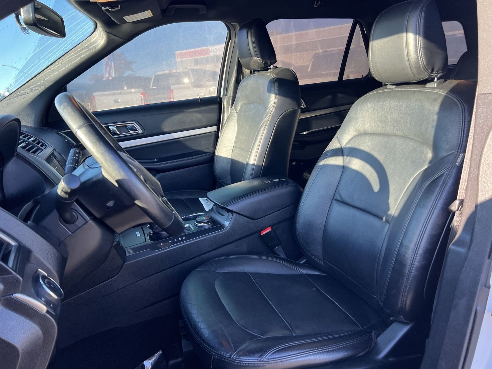 Used 2018 Ford Explorer XLT w/ Equipment Group 202A AWD/4WD image 21