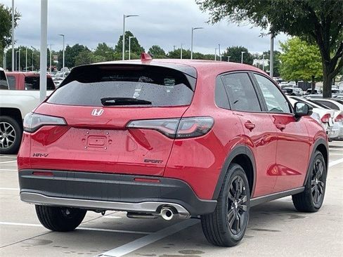 New 2026 Honda HR-V Sport image 4