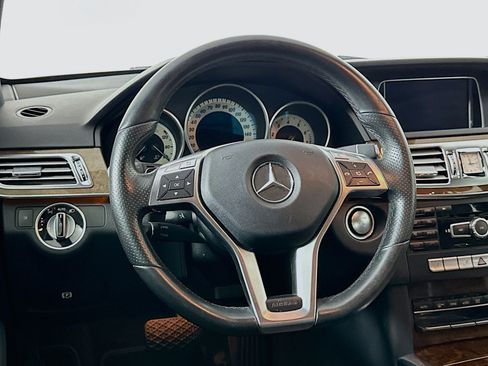 Used 2014 Mercedes-Benz E 350 4MATIC Wagon image 18