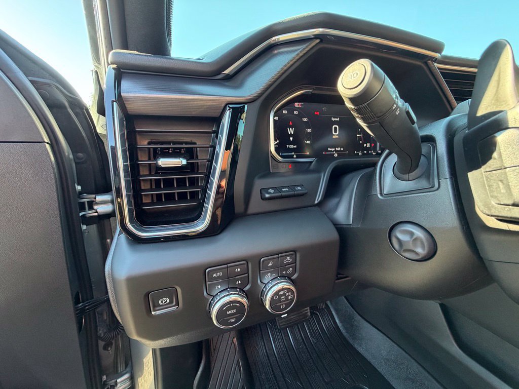 Used 2026 GMC Sierra 1500 Denali Ultimate AWD/4WD image 4