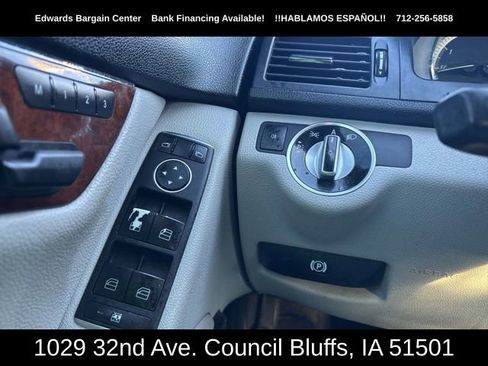 Used 2011 Mercedes-Benz C 300 4MATIC Sedan image 20