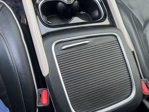 Used 2023 Chrysler Pacifica Limited image 33