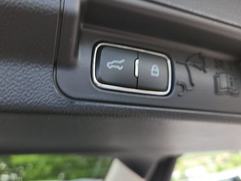 Used 2026 Ford Explorer Active AWD/4WD image 14