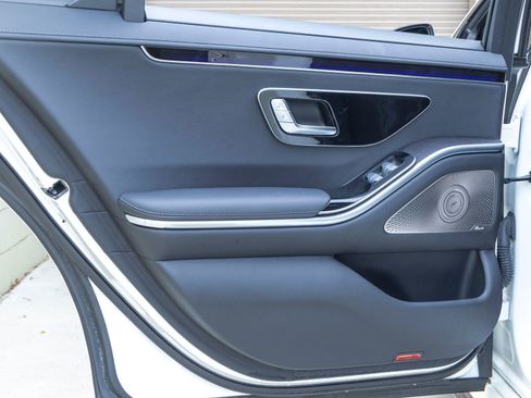 Used 2023 Mercedes-Benz S 500 4MATIC image 19