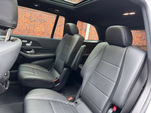 Used 2023 Mercedes-Benz GLS 450 4MATIC image 26