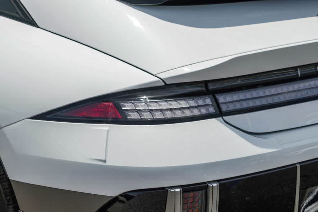 Used 2023 Hyundai Ioniq 6 SEL RWD image 7