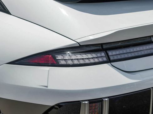 Used 2023 Hyundai Ioniq 6 SEL RWD image 7