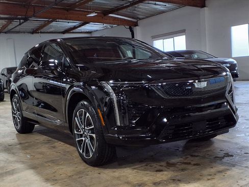 New 2026 Cadillac Optiq Sport 1 image 3