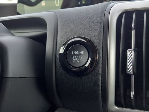 Used 2025 Ford Expedition Active AWD/4WD image 27