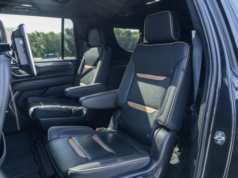 Used 2023 GMC Yukon XL AT4 w/ AT4 Premium Package image 21