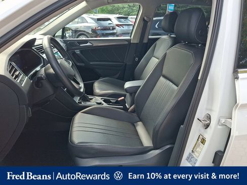 Certified 2022 Volkswagen Tiguan SE AWD/4WD image 19