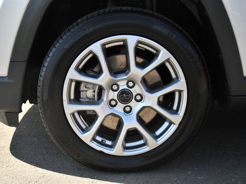 Used 2025 Jeep Compass Limited AWD/4WD image 12