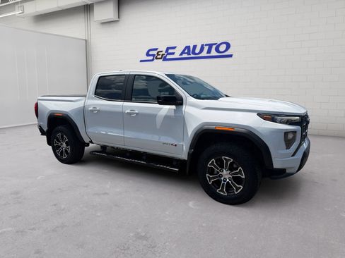 Used 2024 GMC Canyon AT4 AWD/4WD image 6