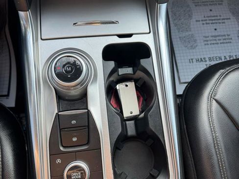 Used 2020 Ford Explorer XLT w/ Equipment Group 202A image 18