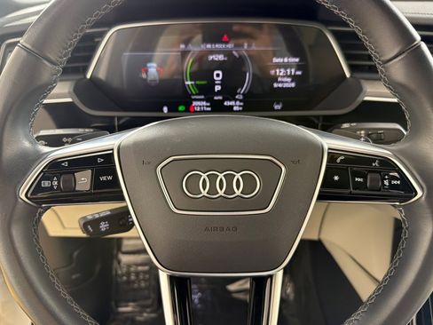 Used 2024 Audi Q8 e-tron Premium AWD/4WD image 23
