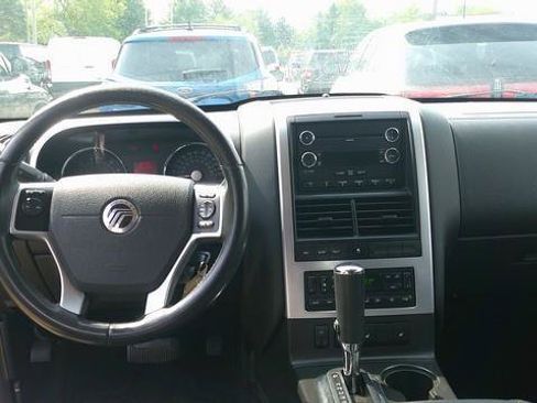 Used 2010 Mercury Mountaineer AWD image 10