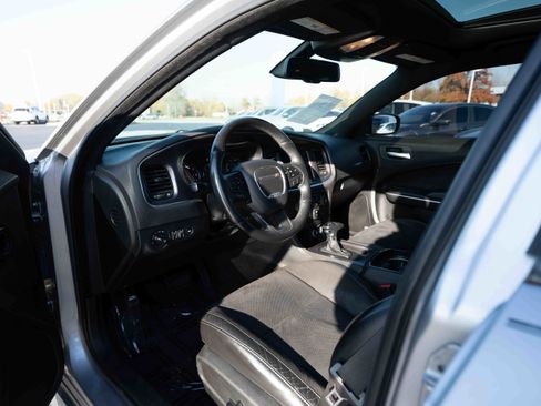 Used 2018 Dodge Charger SXT Plus w/ Quick Order Package 29J image 8