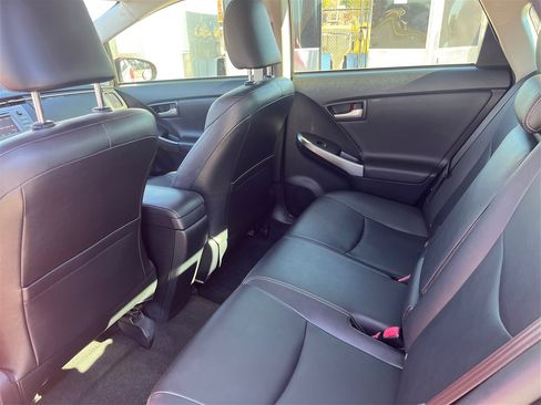 Used 2015 Toyota Prius Persona Series image 10