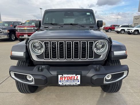New 2026 Jeep Wrangler Unlimited Sahara AWD/4WD image 26