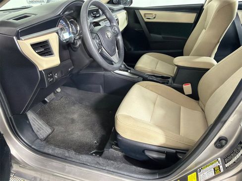 Used 2016 Toyota Corolla LE image 9